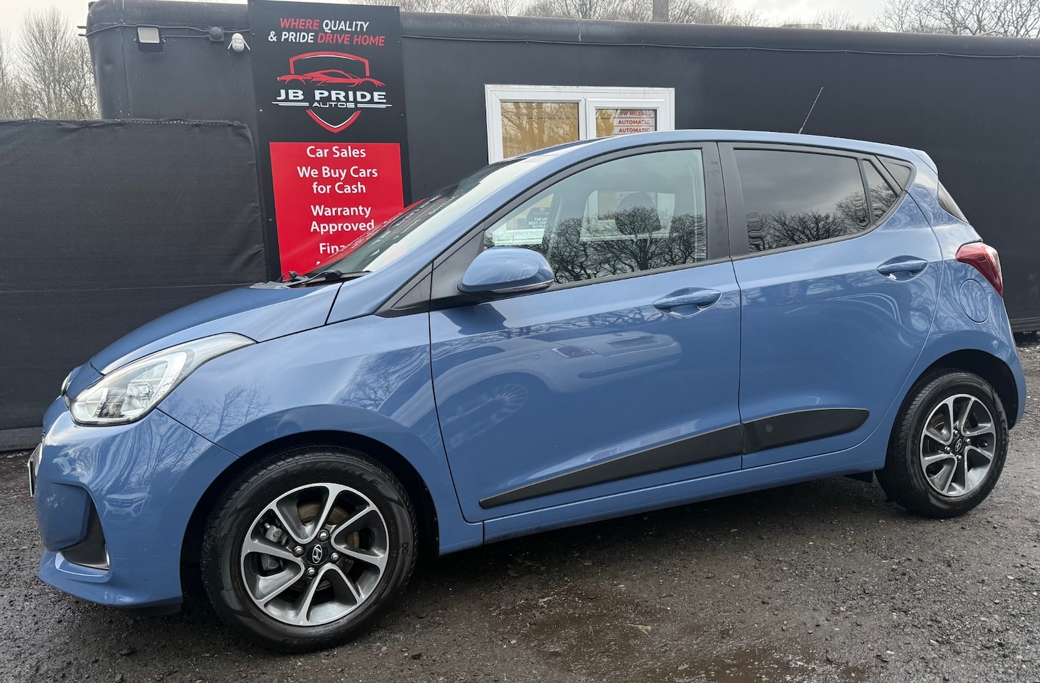 Used Hyundai i10 2017 for sale - 77584976: Photo 4