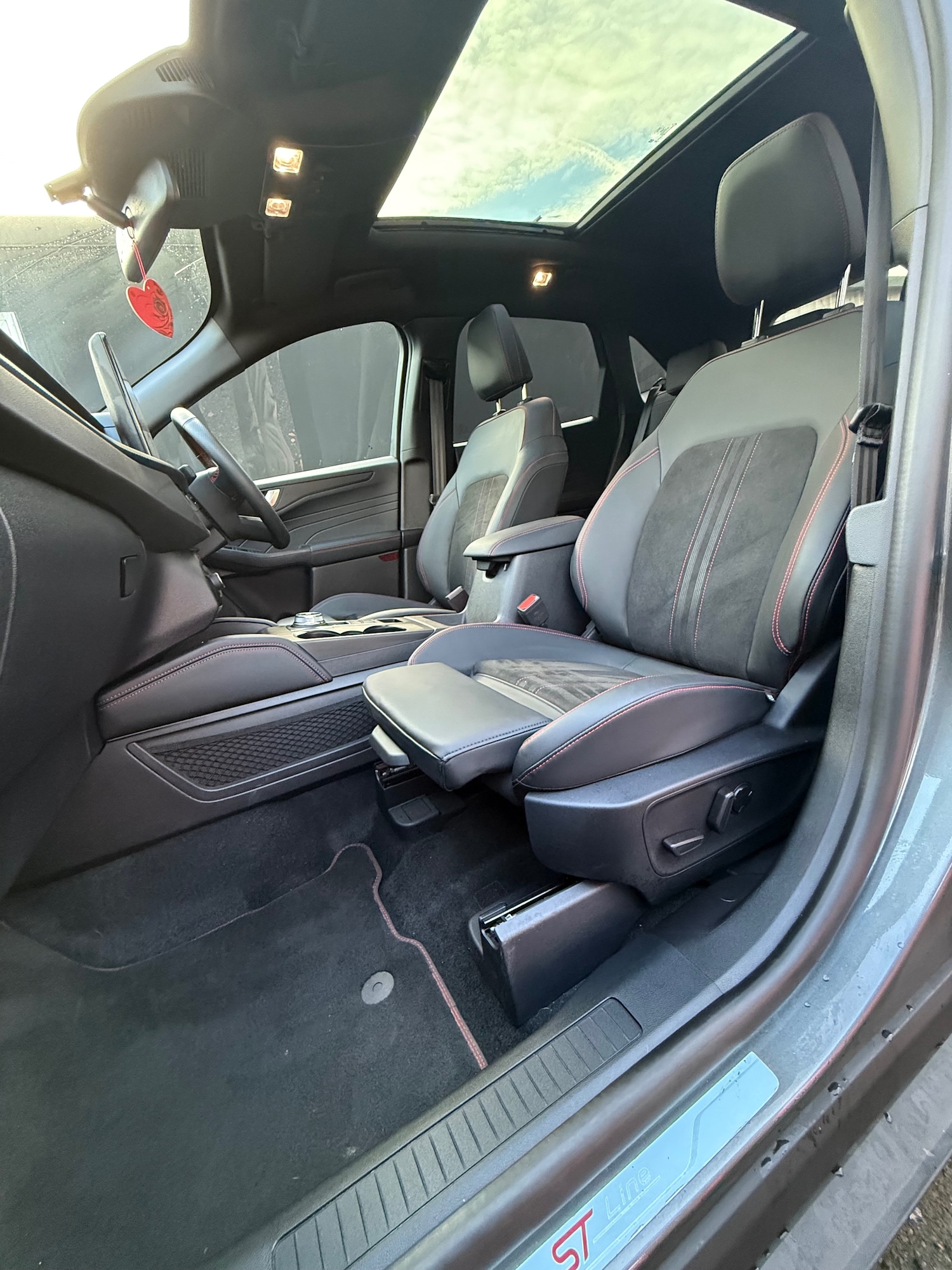 Used Ford Kuga 2025 for sale - 76653144: Photo 21