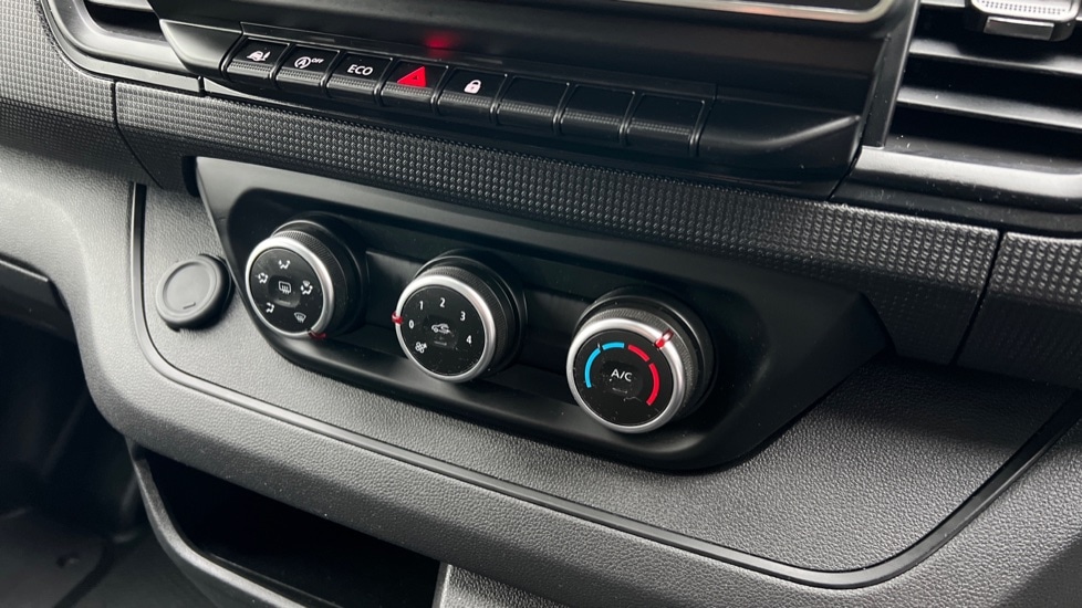 Used Renault Trafic 2023 for sale - 77042868: Photo 24