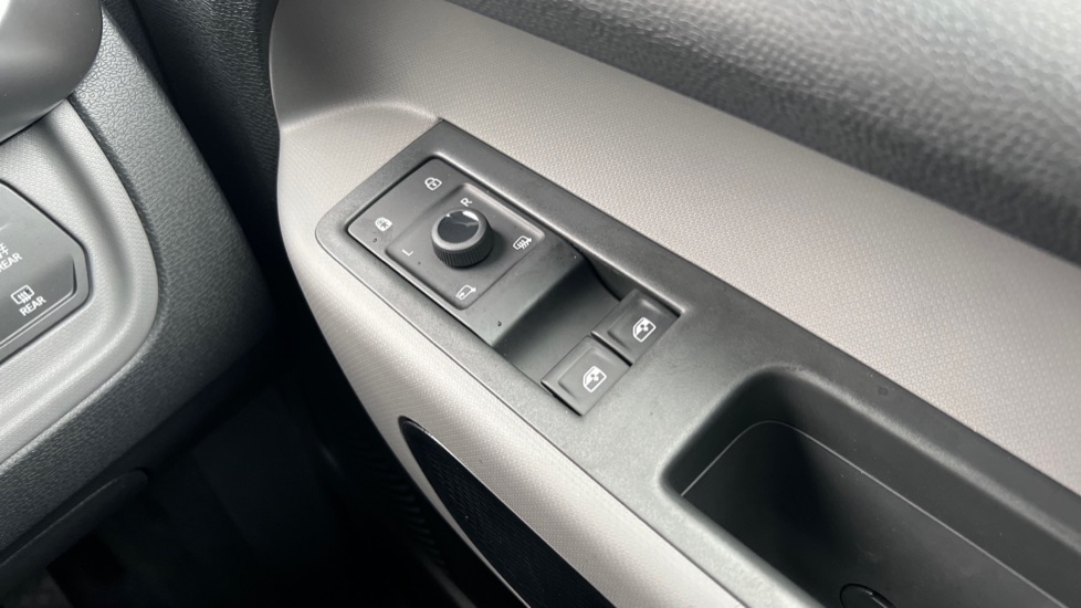 Used Volkswagen ID.Buzz 2025 for sale - 76817682: Photo 29