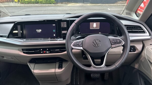 Used Volkswagen Multivan 2024 for sale - 75439882: Photo 10