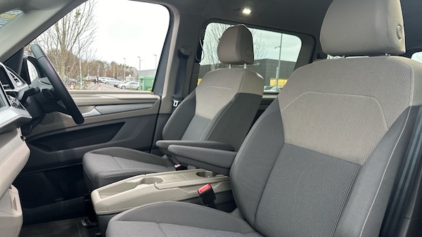 Used Volkswagen Multivan 2024 for sale - 75439882: Photo 16