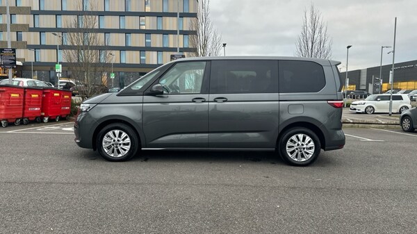 Used Volkswagen Multivan 2024 for sale - 75439882: Photo 17