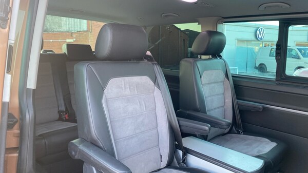 Used Volkswagen Caravelle 2020 for sale - 75439787: Photo 9