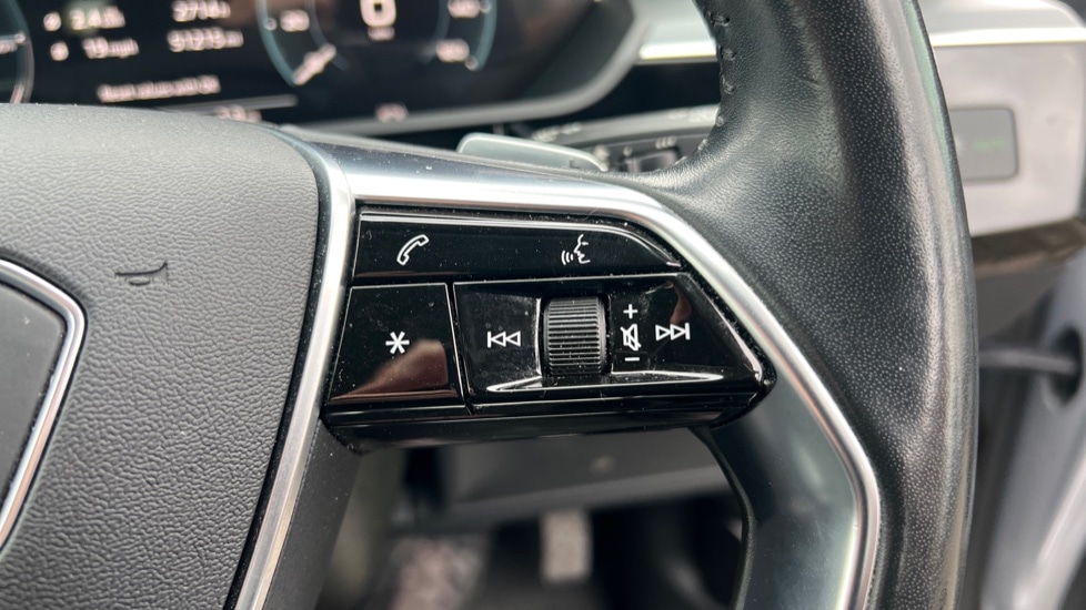Used Audi e-tron 2020 for sale - 76375489: Photo 34