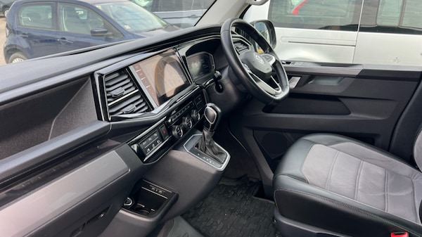 Used Volkswagen Caravelle 2020 for sale - 75641259: Photo 2