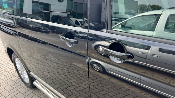 Used Volkswagen Caravelle 2020 for sale - 75641259: Photo 43