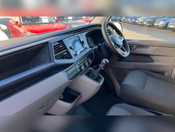 Used Volkswagen Transporter 2021 for sale - 76933085: Photo