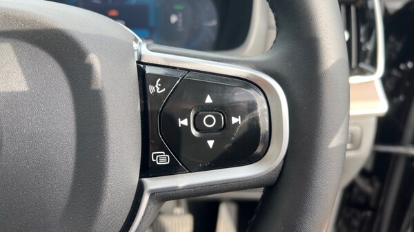 Used Volvo XC90 2025 for sale - 76221717: Photo 32