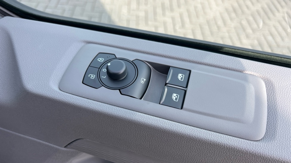 Used Volkswagen Transporter 2025 for sale - 76328282: Photo 23