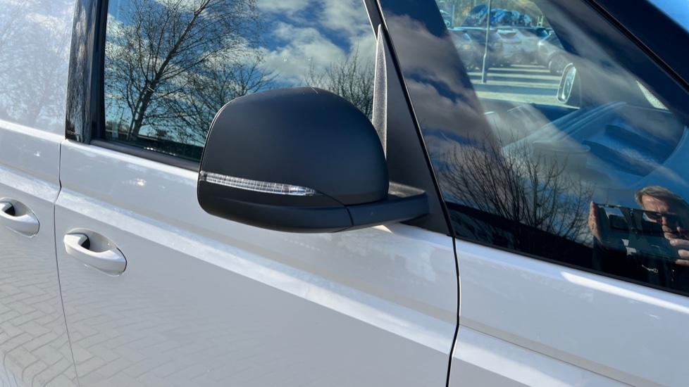 Used Volkswagen ID.Buzz 2023 for sale - 76479889: Photo 42