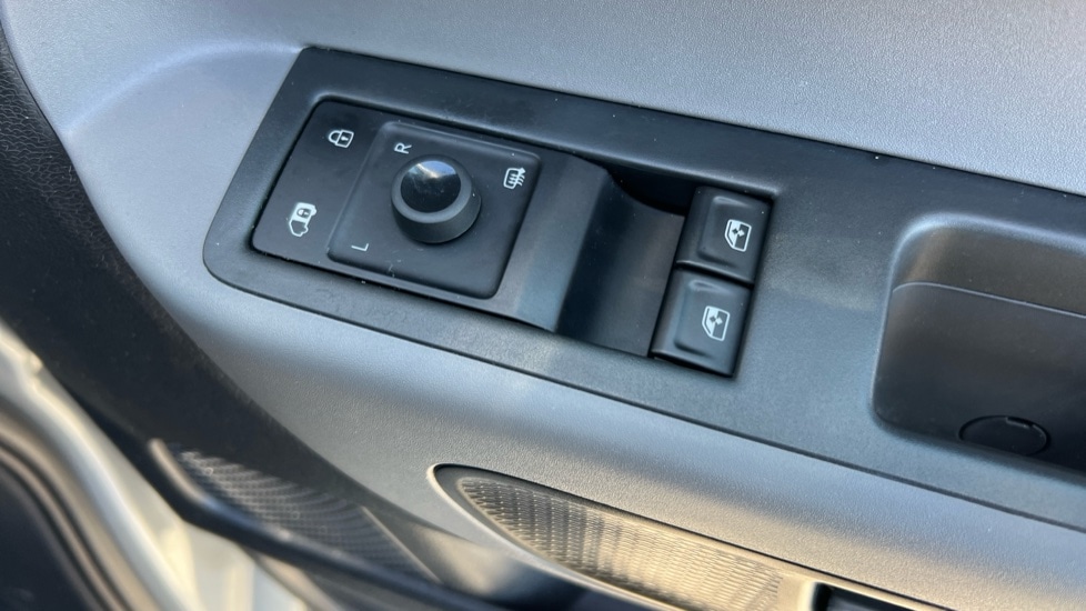 Used Volkswagen ID.Buzz 2024 for sale - 76302352: Photo 37