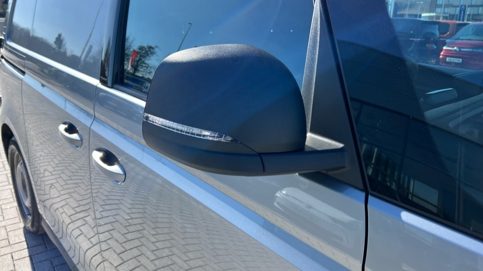 Used Volkswagen ID.Buzz 2024 for sale - 76302352: Photo 42