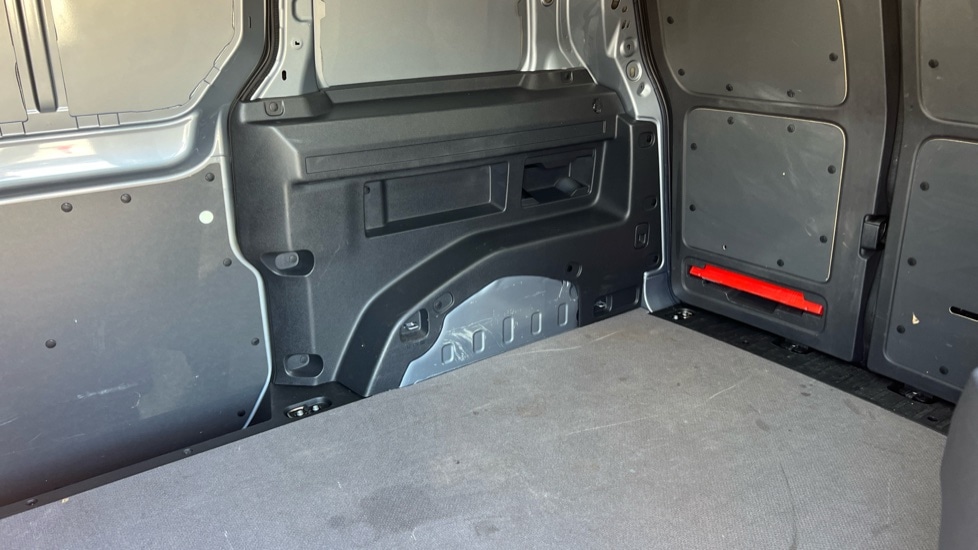 Used Volkswagen ID.Buzz 2024 for sale - 76302352: Photo 9