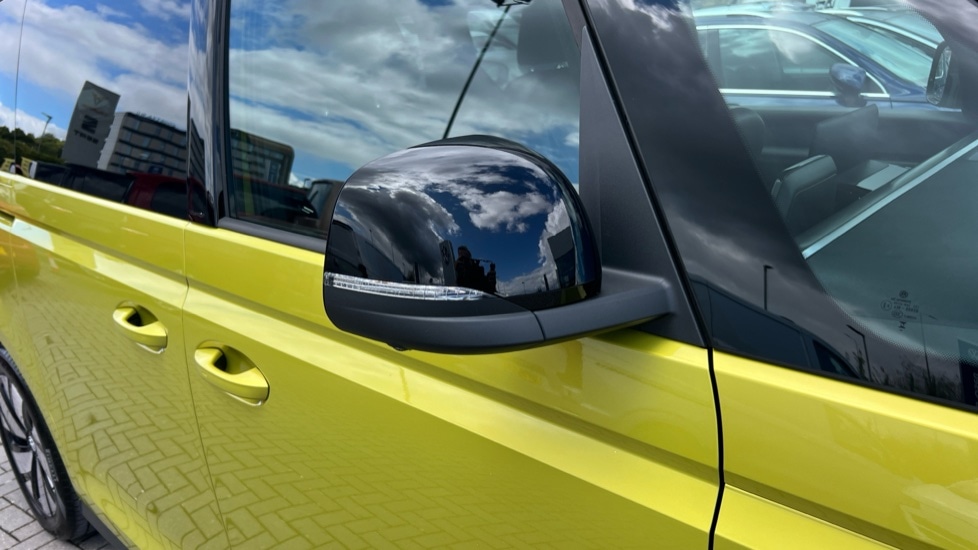 Used Volkswagen ID.Buzz 2025 for sale - 76602882: Photo 42