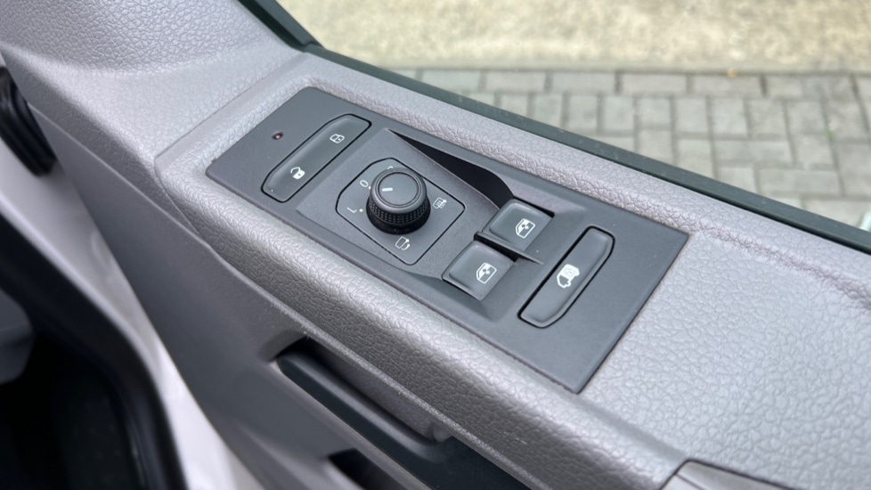 Used Volkswagen Transporter 2024 for sale - 76977669: Photo 23