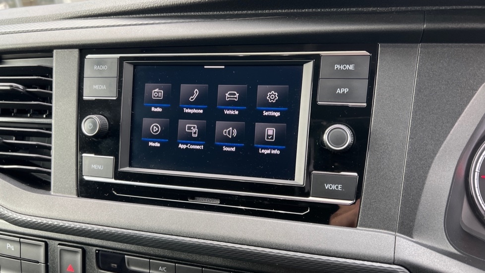 Used Volkswagen Transporter 2024 for sale - 76977669: Photo 31