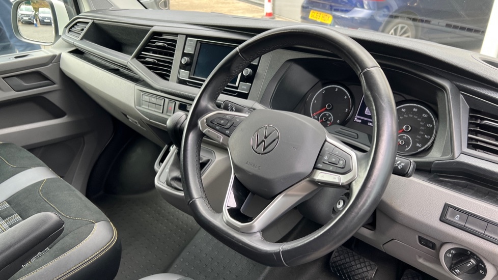 Used Volkswagen Transporter 2024 for sale - 76977669: Photo 6