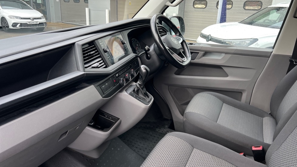 Used Volkswagen Transporter 2022 for sale - 76766361: Photo 2