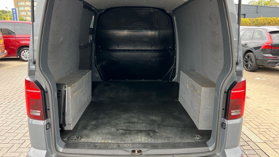 Used Volkswagen Transporter 2022 for sale - 76826582: Photo 10