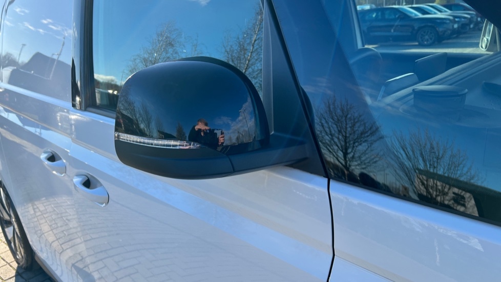 Used Volkswagen ID.Buzz 2023 for sale - 76881953: Photo 42