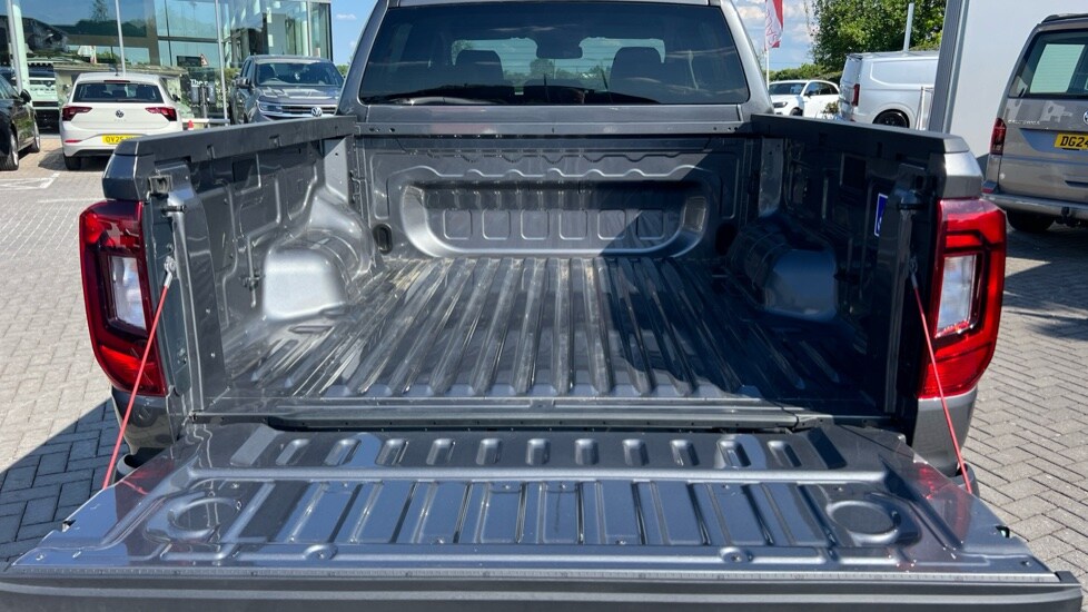 Used Volkswagen Amarok 2024 for sale - 76731455: Photo 10