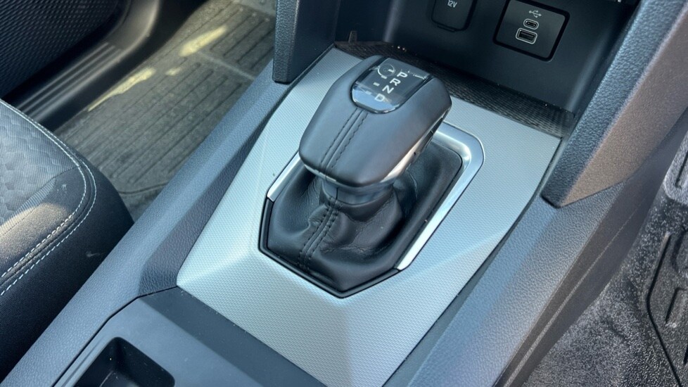 Used Volkswagen Amarok 2024 for sale - 76731455: Photo 14