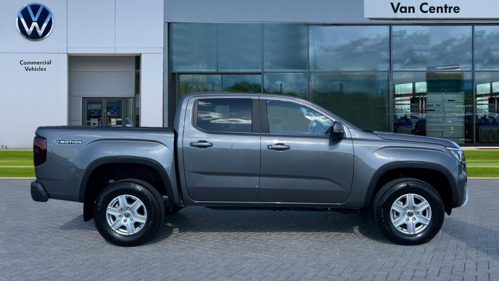 Used Volkswagen Amarok 2024 for sale - 76731455: Photo 4