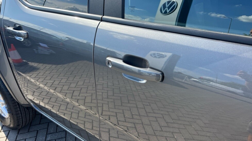 Used Volkswagen Amarok 2024 for sale - 76731455: Photo 43