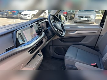Used Volkswagen Multivan 2024 for sale - 75648423: Photo