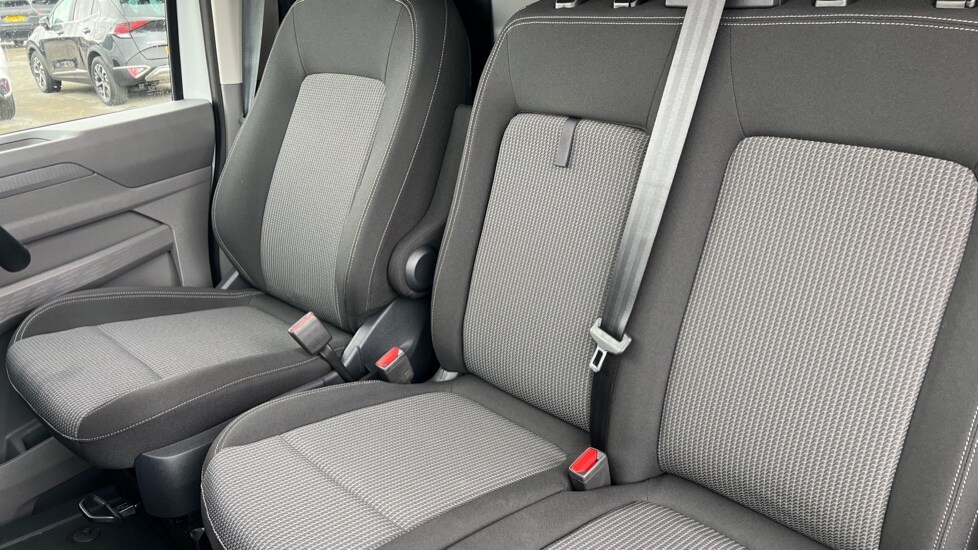 Used Volkswagen Transporter 2025 for sale - 76328112: Photo 17