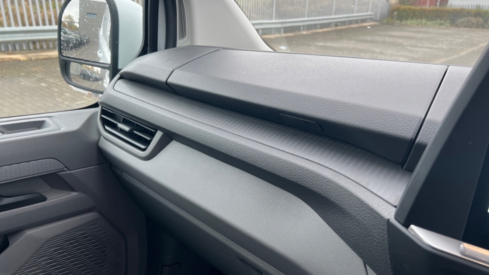 Used Volkswagen Transporter 2025 for sale - 76328112: Photo 36