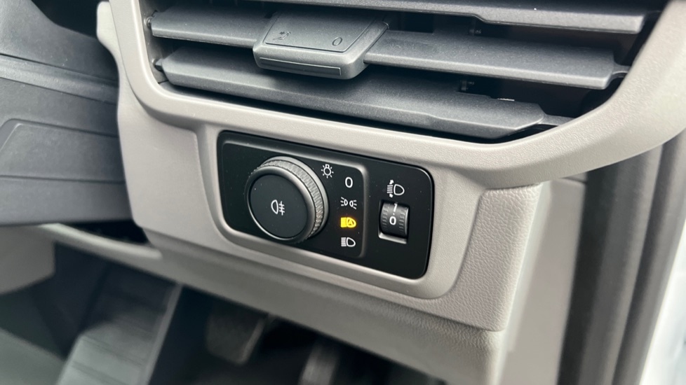 Used Volkswagen Transporter 2025 for sale - 76328112: Photo 40