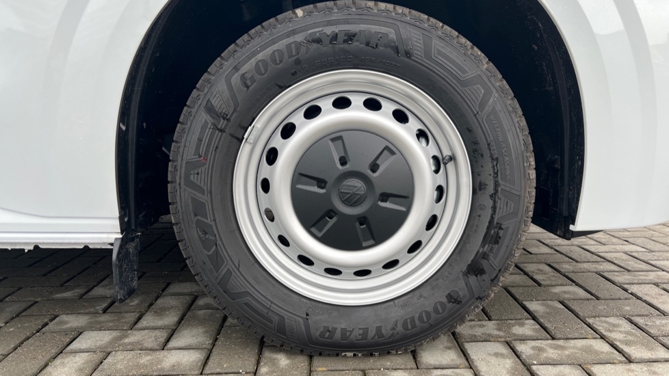 Used Volkswagen Transporter 2025 for sale - 76328112: Photo 5