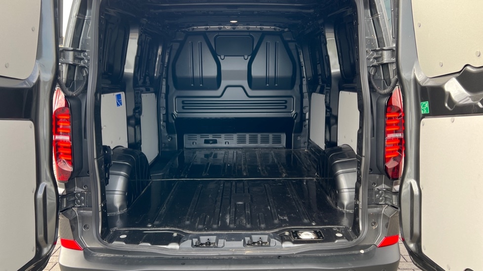 Used Volkswagen Transporter 2025 for sale - 75479768: Photo 10