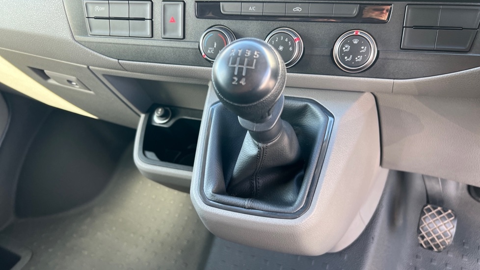 Used Volkswagen Transporter 2024 for sale - 76079335: Photo 14