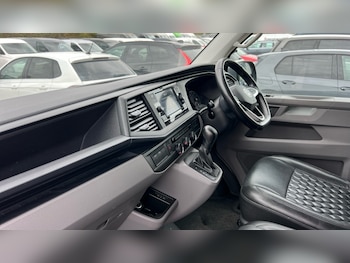 Used Volkswagen Transporter 2022 for sale - 76563723: Photo