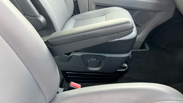 Used Volkswagen Transporter Shuttle 2020 for sale - 76196123: Photo 40