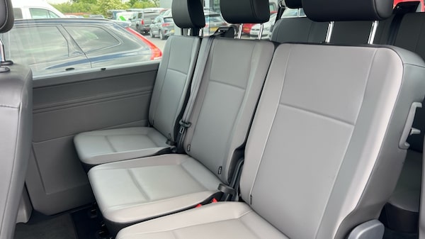 Used Volkswagen Transporter Shuttle 2020 for sale - 76196123: Photo 9