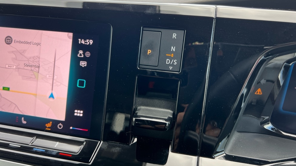 Used Volkswagen Multivan 2025 for sale - 75641123: Photo 14