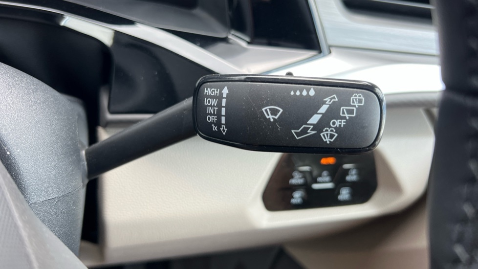 Used Volkswagen Multivan 2025 for sale - 75641123: Photo 27