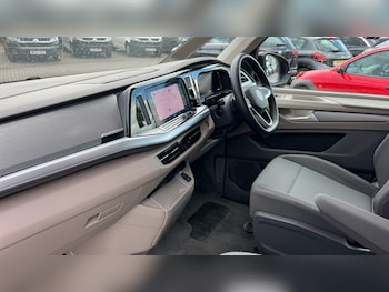 Used Volkswagen Multivan 2025 for sale - 75641123: Photo