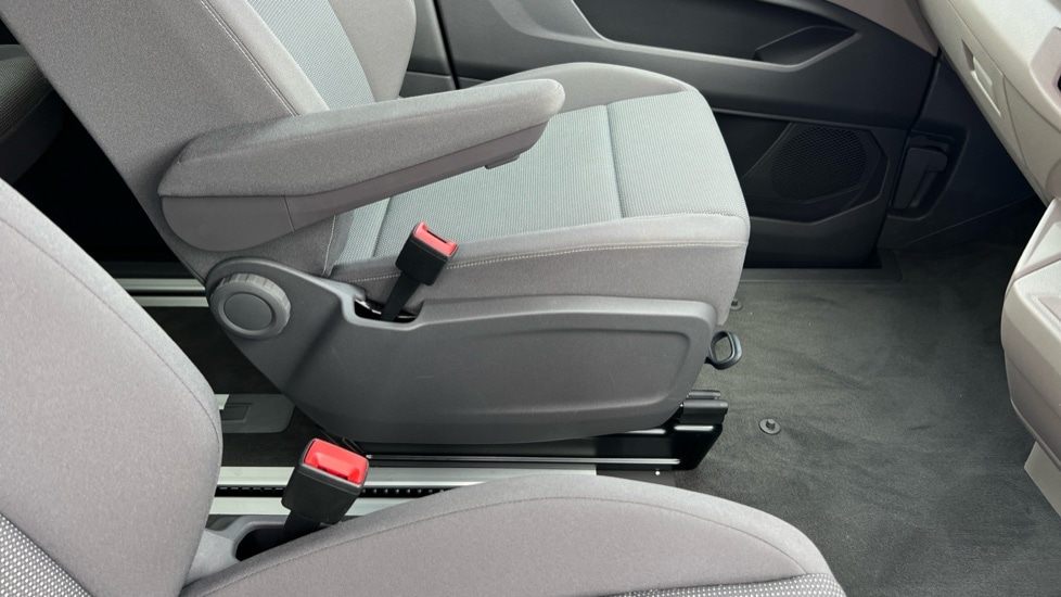 Used Volkswagen Multivan 2025 for sale - 75641123: Photo 38