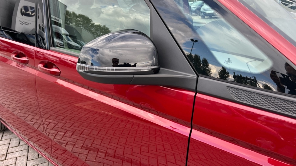 Used Volkswagen Multivan 2025 for sale - 75641123: Photo 42