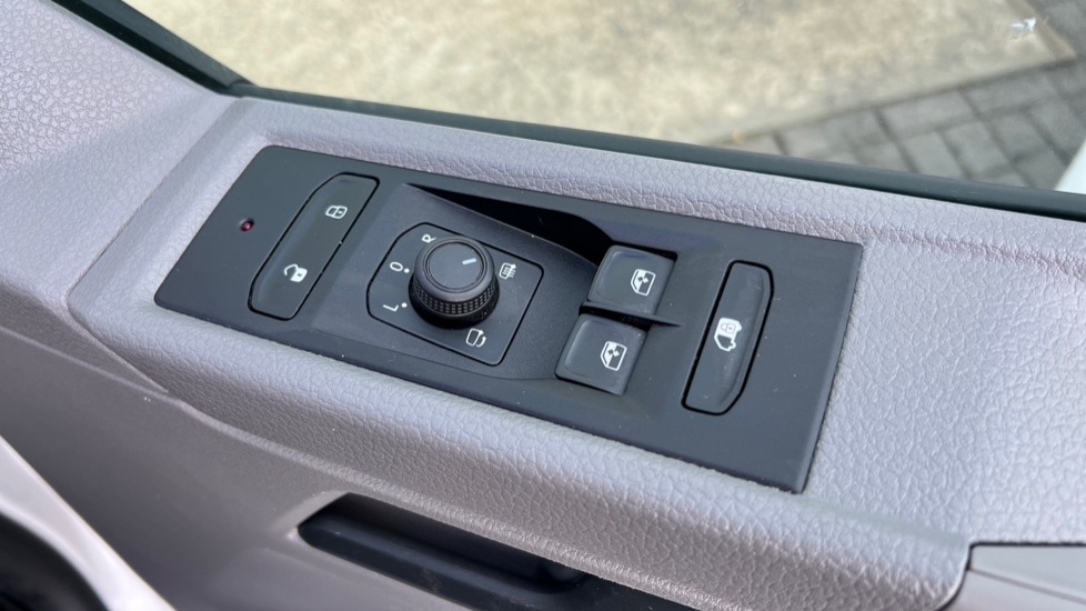 Used Volkswagen Transporter 2025 for sale - 76404683: Photo 23