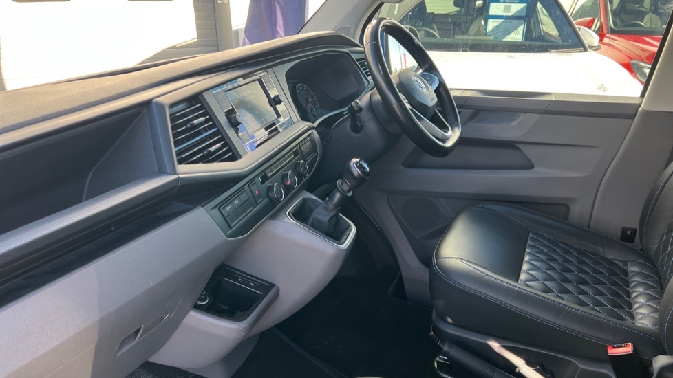 Used Volkswagen Transporter 2020 for sale - 76691443: Photo 2