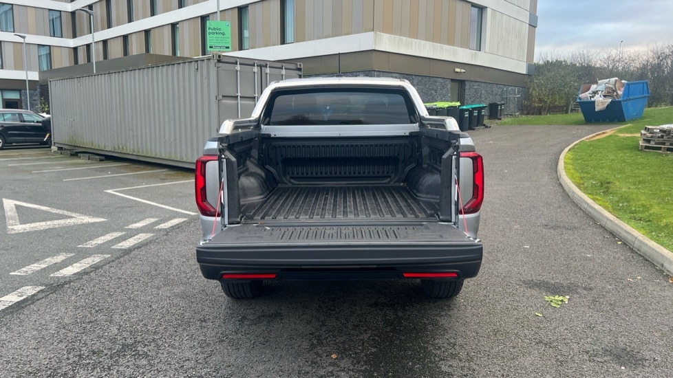 Used Volkswagen Amarok 2024 for sale - 76937525: Photo 10