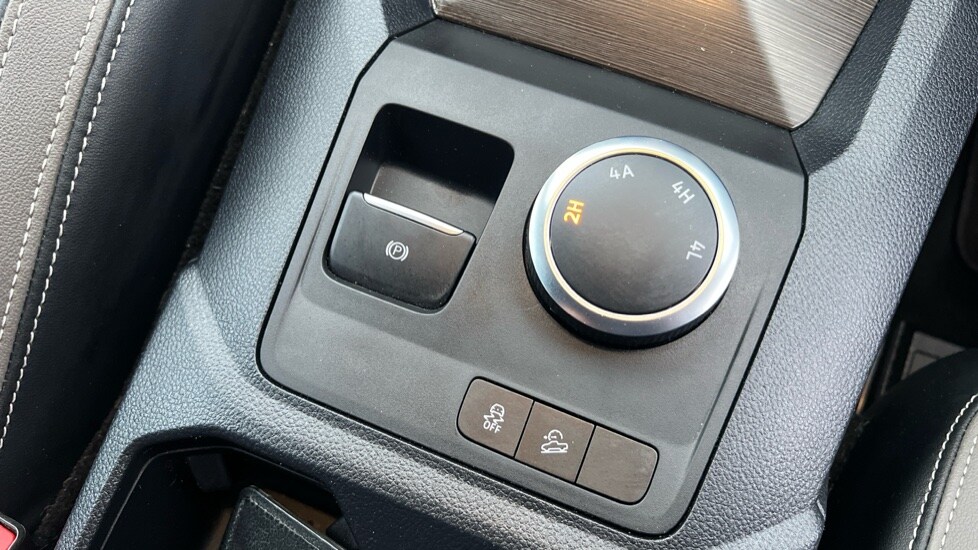 Used Volkswagen Amarok 2024 for sale - 76937525: Photo 41