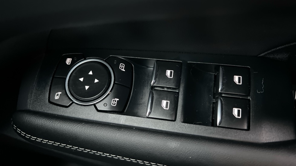 Used Volkswagen Amarok 2024 for sale - 76937525: Photo 44