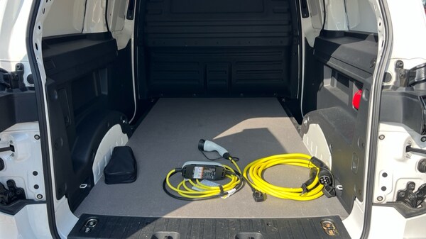 Used Volkswagen ID.Buzz 2023 for sale - 75439717: Photo 41